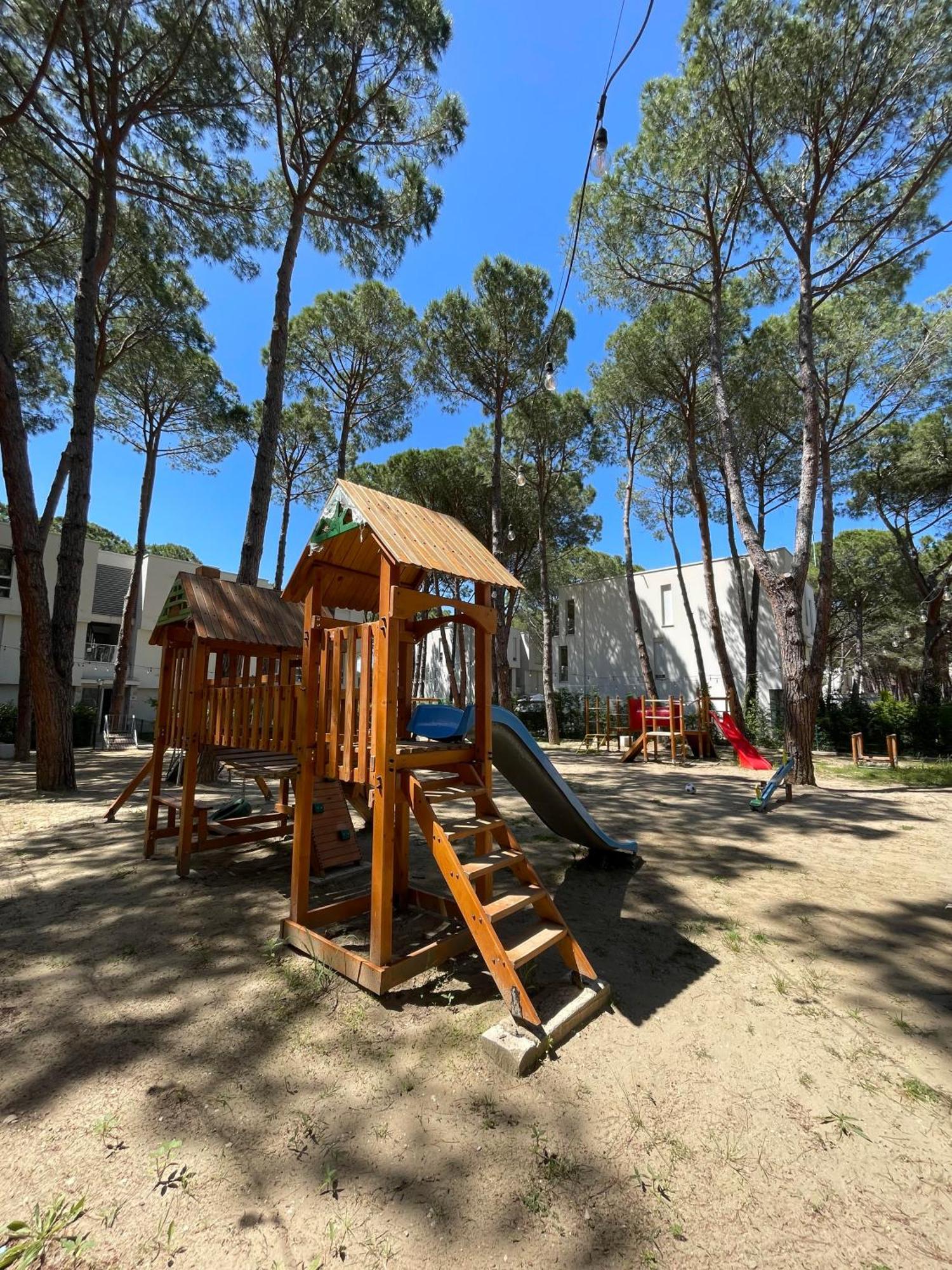 M&E Premium Apartments - San Pietro Durrës Kültér fotó