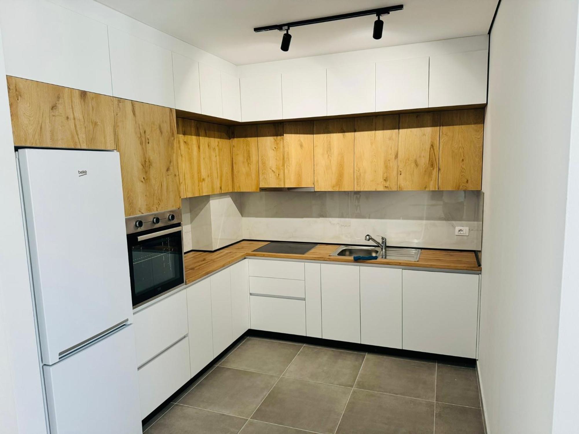 M&E Premium Apartments - San Pietro Durrës Kültér fotó