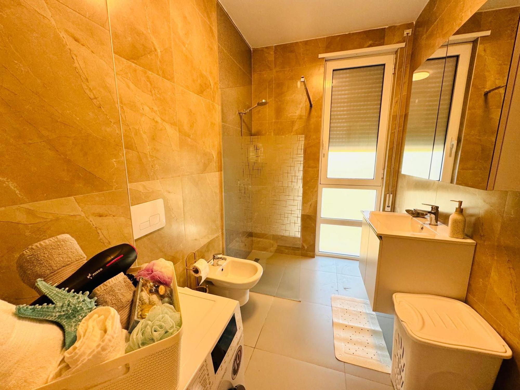 M&E Premium Apartments - San Pietro Durrës Kültér fotó