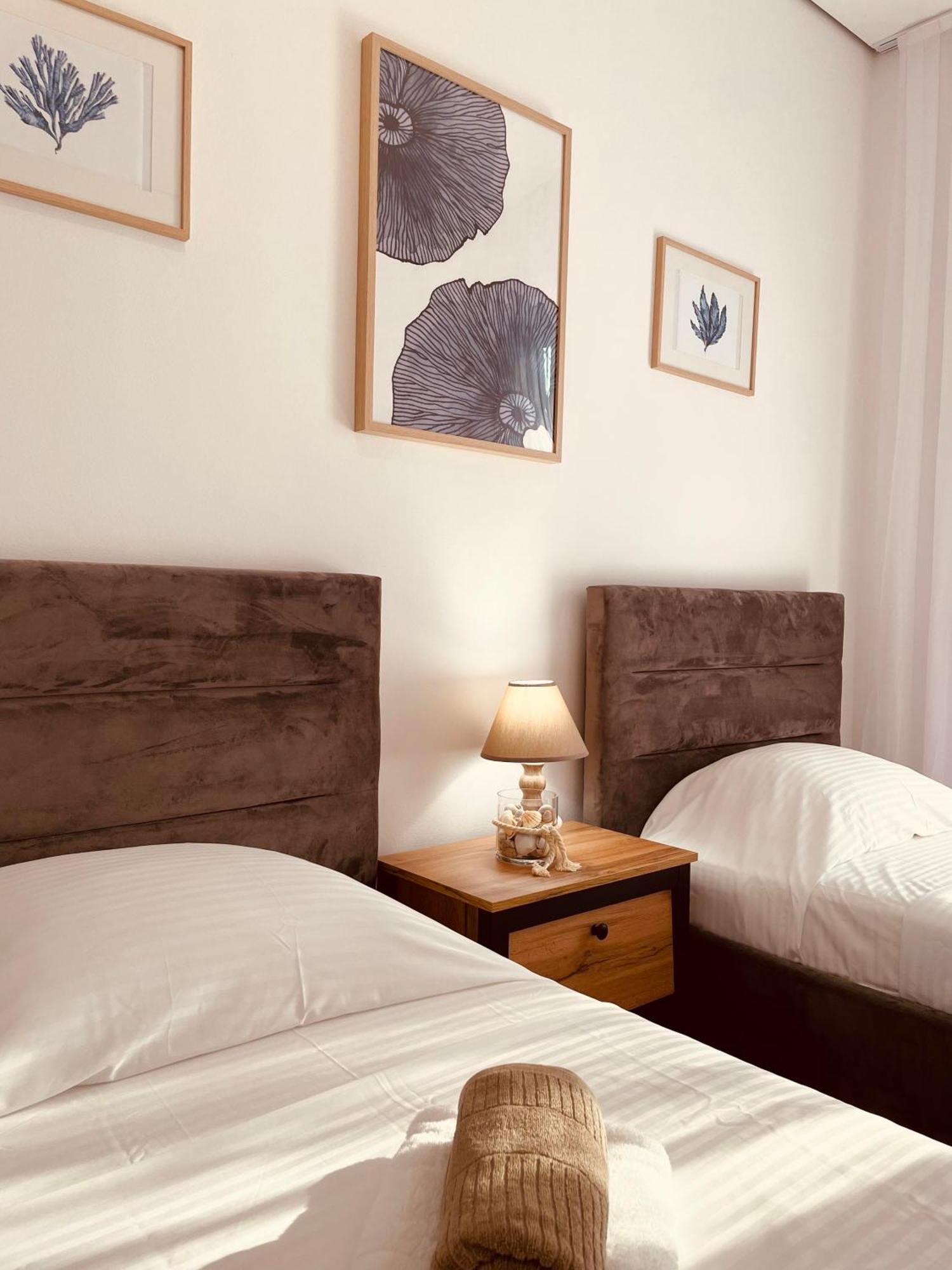 M&E Premium Apartments - San Pietro Durrës Kültér fotó