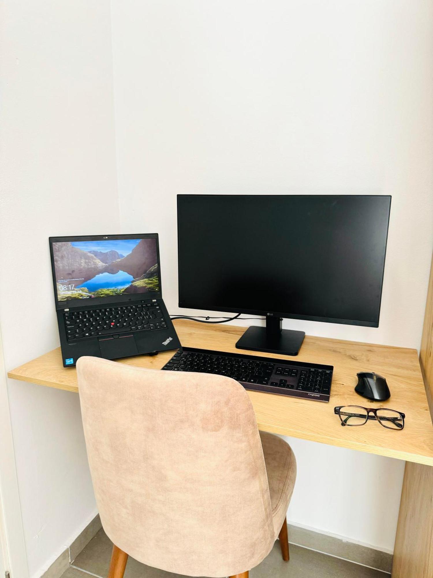 M&E Premium Apartments - San Pietro Durrës Kültér fotó